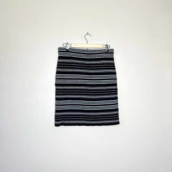 CLEARANCE! LOFT Outlet Striped Bandage Skirt Size M EUC - Picture 3 of 5